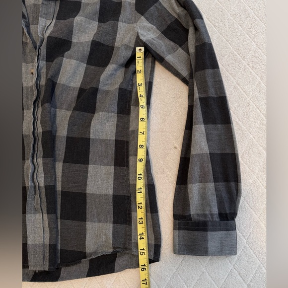 RW&Co slim shirt - Picture 5 of 5